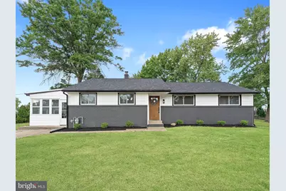 201 S Garden Boulevard, Beverly, NJ 08010 - Photo 1