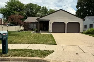 4 Marigold Ct, Mount Laurel, NJ 08054 - Photo 1