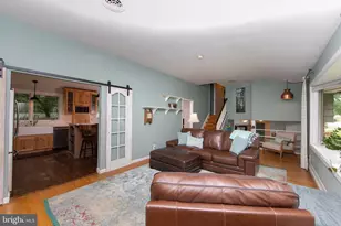 157 S Brentwood Dr, Mount Laurel, NJ 08054 - Photo 9