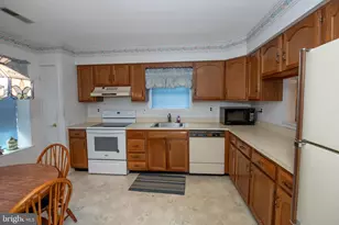 84 Bastian Dr, Mount Laurel, NJ 08054 - Photo 3