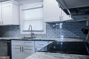 18 Holton Ln, Willingboro, NJ 08046 - Photo 11
