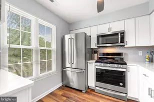 2402B Shurlock Ct, Mount Laurel, NJ 08054 - Photo 17