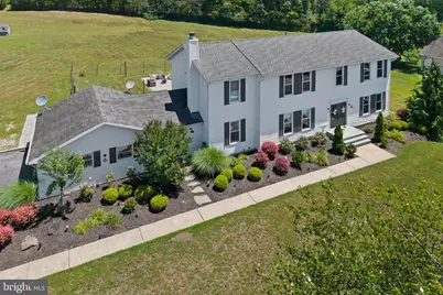 192 Yorkshire Terrace, Wrightstown, NJ 08562 - Photo 3