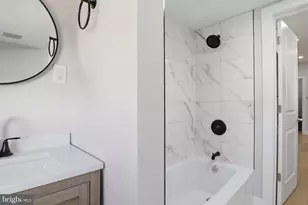 1026 W 5th St, Florence, NJ 08518 - Photo 9