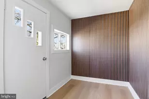 1026 W 5th St, Florence, NJ 08518 - Photo 5