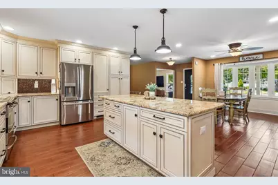 702 Parry Boulevard, Cinnaminson, NJ 08077 - Photo 7