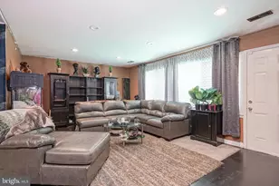 28 Blueberry Ln, Willingboro, NJ 08046 - Photo 3
