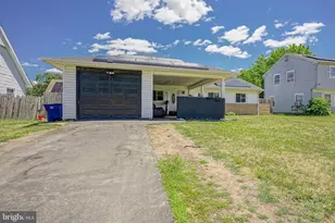 28 Blueberry Ln, Willingboro, NJ 08046 - Photo 1