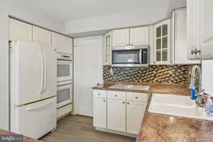 108 Mayfair Ln, Mount Laurel, NJ 08054 - Photo 9