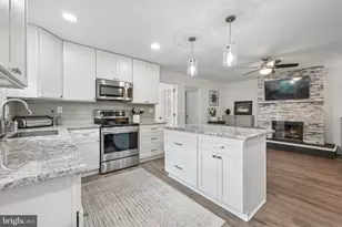 136 Dorchester Dr, Southampton, NJ 08088 - Photo 11