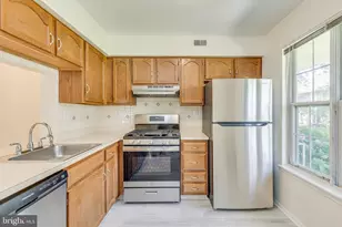5711 Adelaide Dr, Mount Laurel, NJ 08054 - Photo 5