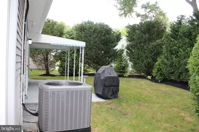 73 Huntington Drive, Southampton, NJ 08088 - Photo 5