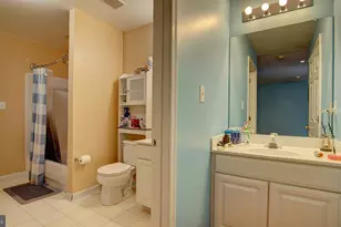 24 Foxchase Dr, Burlington, NJ 08016 - Photo 33