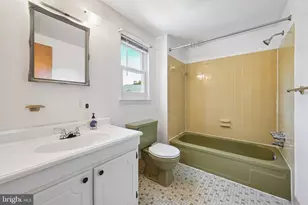 649 Cornwallis Dr, Mount Laurel, NJ 08054 - Photo 21