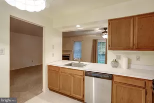 128 Kettlebrook Dr, Mount Laurel, NJ 08054 - Photo 7