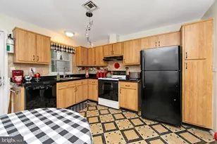 12 Farrington Ct, Southampton, NJ 08088 - Photo 5