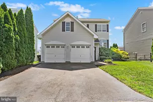 117 Arrowhead Dr, Burlington, NJ 08016 - Photo 1