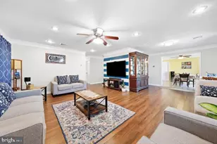 7 Boxwood Ln, Willingboro, NJ 08046 - Photo 5