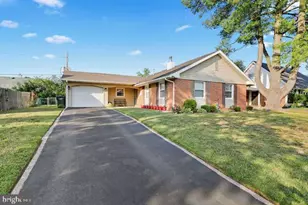 7 Boxwood Ln, Willingboro, NJ 08046 - Photo 1