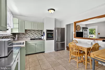 207 S Garden Boulevard, Edgewater Park, NJ 08010 - Photo 5
