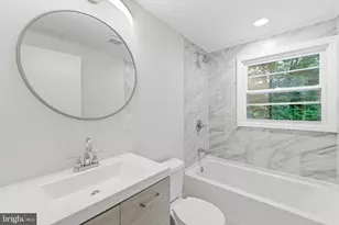 27 Parkside Cir, Willingboro, NJ 08046 - Photo 17