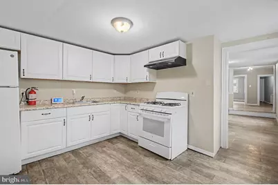 411 Lawrence Street, Burlington, NJ 08016 - Photo 9