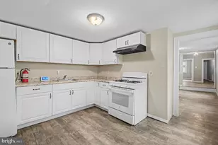 411 Lawrence St, Burlington, NJ 08016 - Photo 9