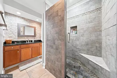9 Stonybrook Court, Medford, NJ 08055 - Photo 5