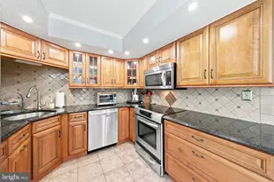 9 Stonybrook Ct, Medford, NJ 08055 - Photo 3