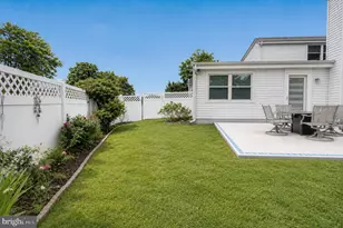 114 Burnamwood Ct, Mount Laurel, NJ 08054 - Photo 3