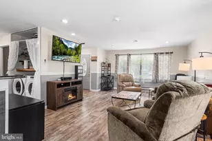 67 Chatham Pl, Southampton, NJ 08088 - Photo 5