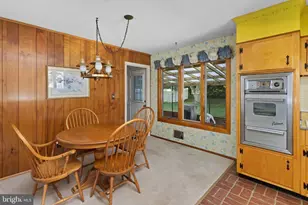 8 Hunt Rd, Bordentown, NJ 08505 - Photo 9