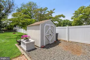 208 S Garfield Ave, Moorestown, NJ 08057 - Photo 37