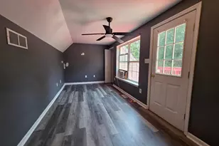203 River Ct, Fieldsboro, NJ 08505 - Photo 21