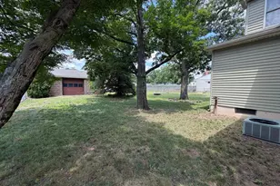 1043 Hornberger Ave, Florence, NJ 08554 - Photo 3