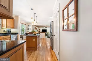 14 Patrick Henry Dr, Marlton, NJ 08053 - Photo 9