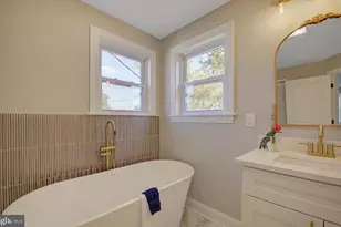 38 Pinafore Ln, Willingboro, NJ 08046 - Photo 17