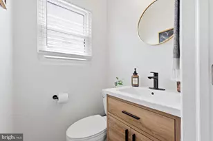 101 Williamsburg Way, Mount Laurel, NJ 08054 - Photo 17