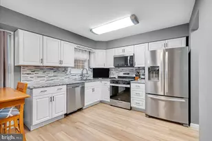 24 County Ave, Maple Shade, NJ 08052 - Photo 15