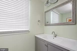 305 Oliphant Ln, Mount Laurel, NJ 08054 - Photo 15