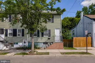 77 Mary St, Bordentown, NJ 08505 - Photo 1