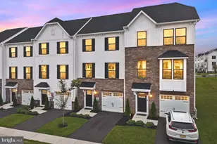 47 Rosemary Wy, Mount Laurel, NJ 08054 - Photo 1