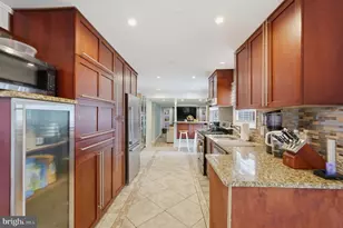 315 Tenby Chase Dr, Delran, NJ 08075 - Photo 13