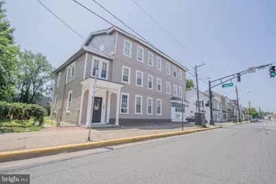 200 E Broad #5, Burlington, NJ 08016 - Photo 1