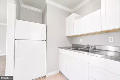 200 E Broad #5, Burlington, NJ 08016 - Photo 3