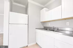 200 E Broad, Burlington, NJ 08016 - Photo 3