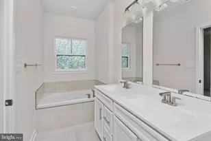 33 Peppermint Ln, Mount Laurel, NJ 08054 - Photo 23