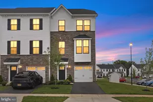 33 Peppermint Ln, Mount Laurel, NJ 08054 - Photo 1