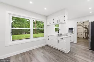 27 Parkside Cir, Willingboro, NJ 08046 - Photo 9