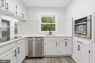 27 Parkside Cir, Willingboro, NJ 08046 - Photo 13